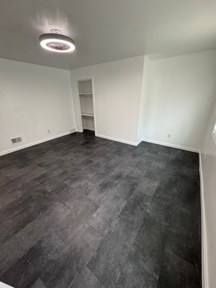 Building Photo - 302 Prospect St