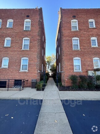 Building Photo - 318 Walnut St