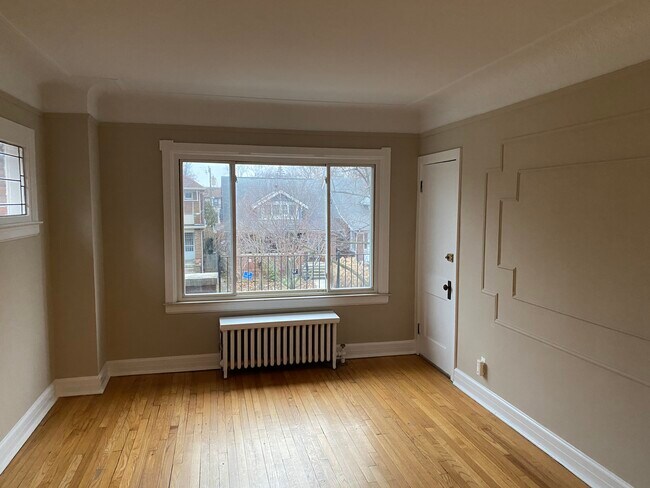 Building Photo - 1096 Beaconsfield Ave