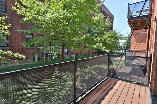 Building Photo - 55 S Harding St