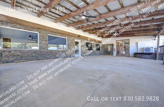 Building Photo - 705 Sunrise Ave