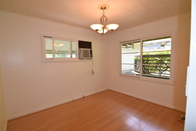 Building Photo - Lower Manoa single family home