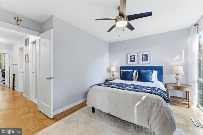 Building Photo - 1378 4th St SW