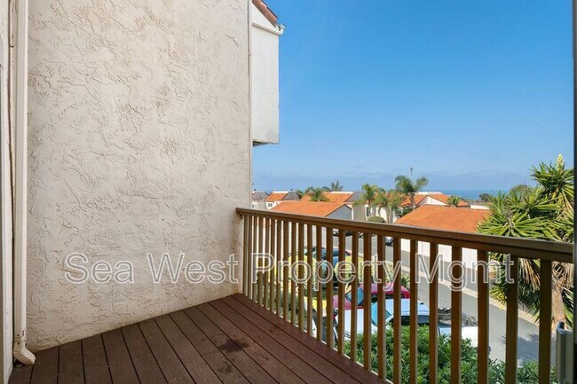 Building Photo - 914 Caminito Madrigal