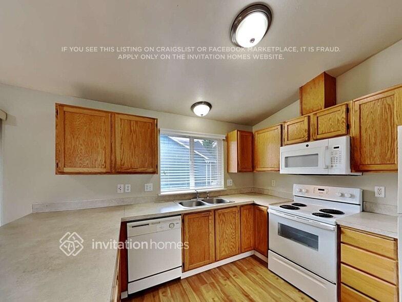 Building Photo - 14015 80th Ave Ct E