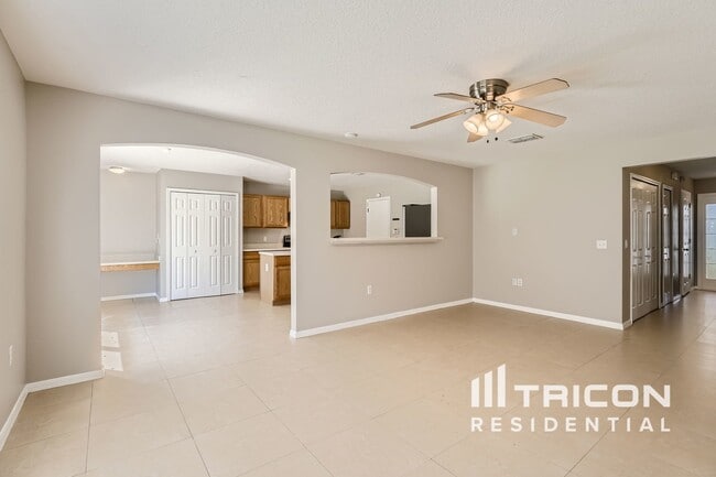 Building Photo - 17017 Lixberry Way