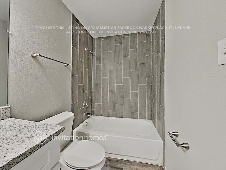 Building Photo - 8824 King Ranch Dr