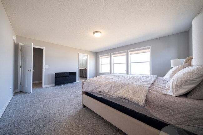 Building Photo - 8380 Abercrombie Ln