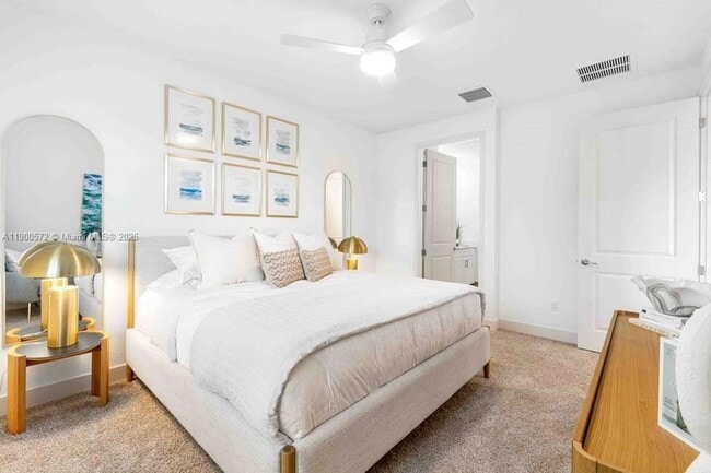 Building Photo - 14800 Cumberland Dr