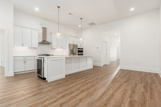 Building Photo - 2978 Bernard View Ln