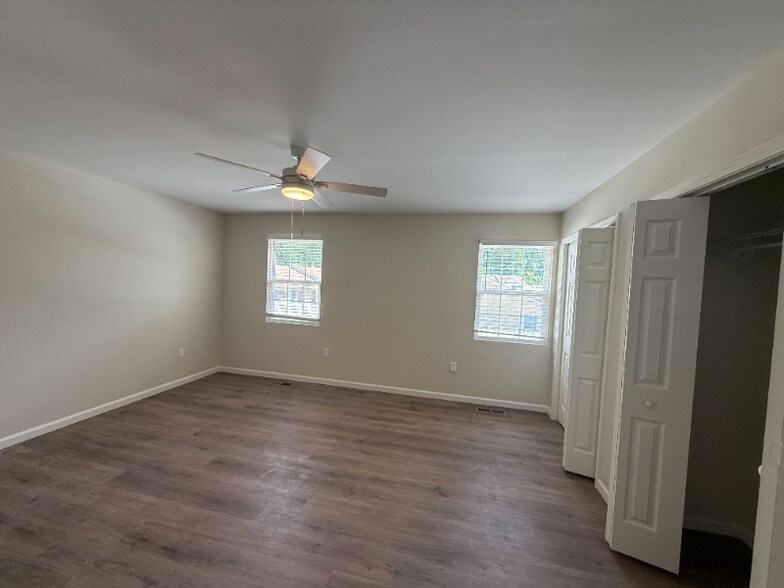 Building Photo - 7914 Gleason Dr NW