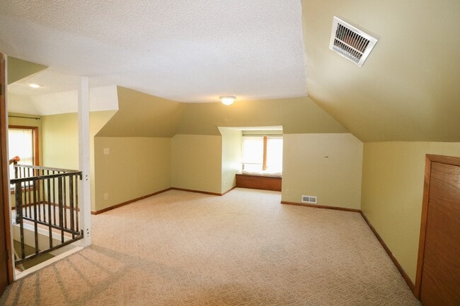Building Photo - 826 Vattier Street
