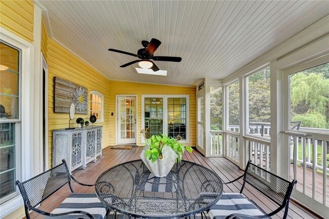 Building Photo - 2611 Briers N Dr