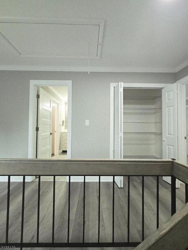 Building Photo - 14 Chelsea Way