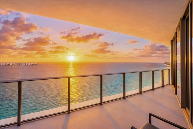 Building Photo - 15701 Collins Ave