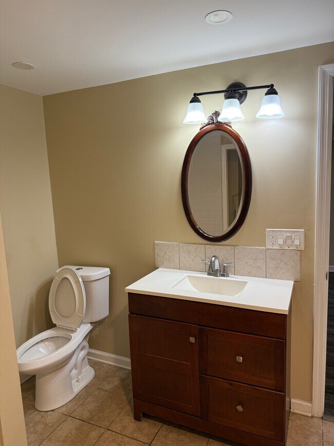 Building Photo - 3316 Cocoa Dr
