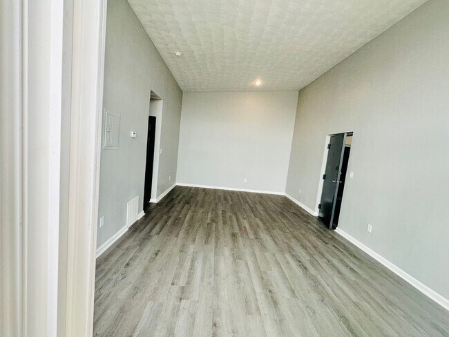 Interior Photo - Bellagio Living I