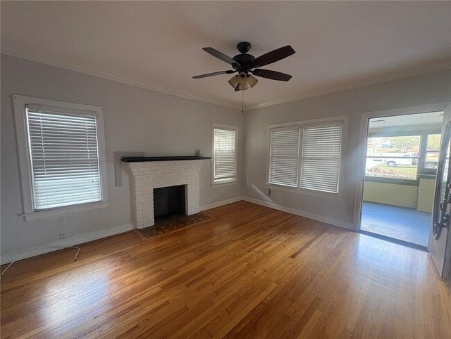 Building Photo - 745 Vistabula St