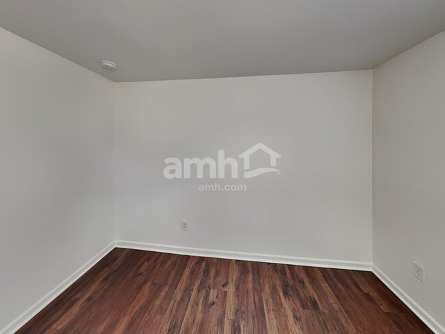 Building Photo - 4811 Spruce Peak Rd