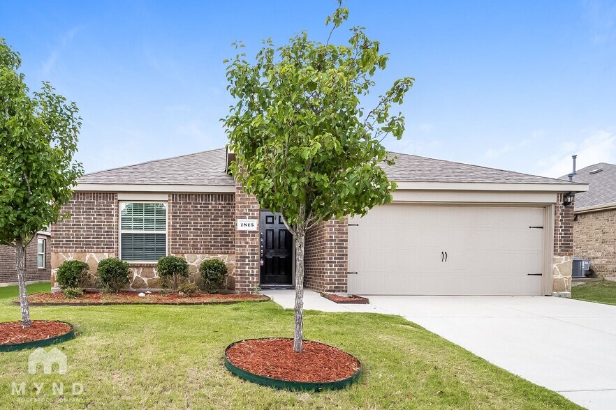 Primary Photo - 1815 Arbordale Way