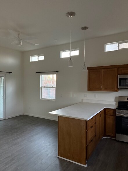 Building Photo - 5564 E Camden St