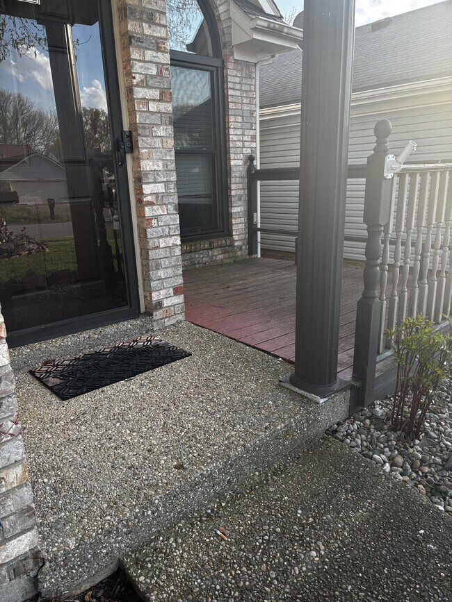 Building Photo - 8112 Cloudcroft Ln