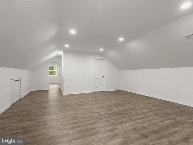 Building Photo - 700 Olney Sandy Spring Rd