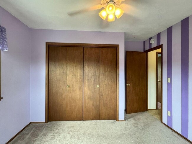 Building Photo - 1602 Meadow Ln