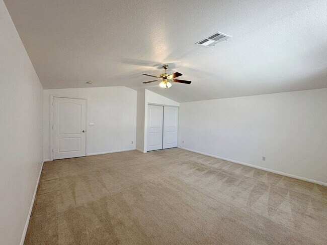 Building Photo - Spacious 5-Bedroom Retreat with Dual Firep...