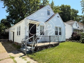 Building Photo - Unique  2-Bedroom Home with Finished Basement on Perth Street by the University of Toledo