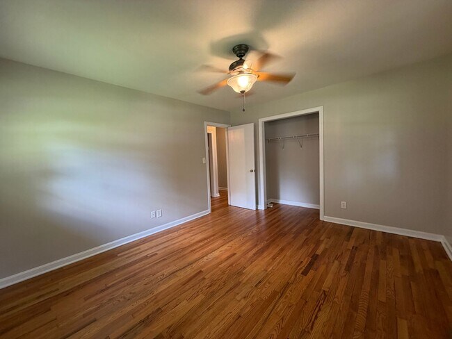 Building Photo - 117 Benton Dr NW