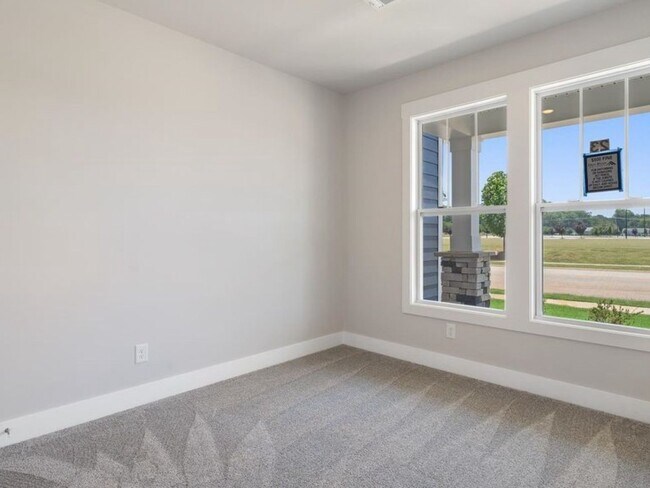 Building Photo - 4 Bedroom Townhome in Spartanburg
