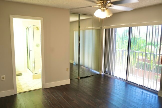 Building Photo - 627 Buttonwood Ln