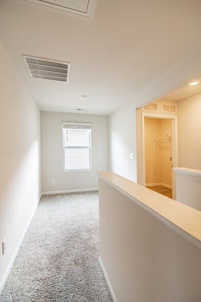 Building Photo - 1148 Harland St