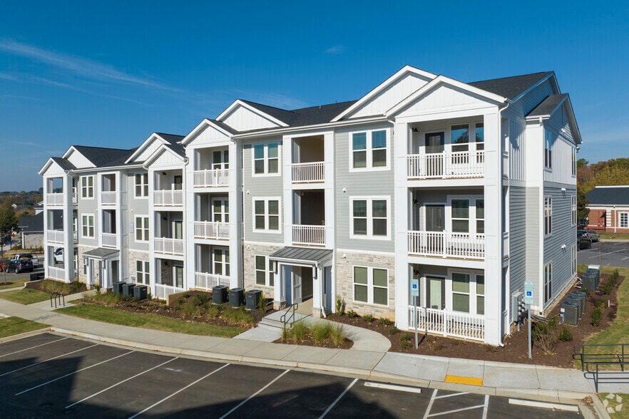 Madison at Wakefield exterior - Madison Wakefield