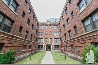 Building Photo - 0 bedroom in Chicago IL 60657