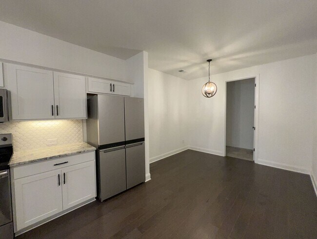 Building Photo - Spacious Townhome Located Minutes from Downtown Gallatin and Hendersonville!