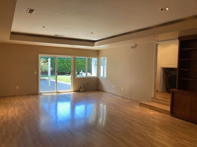 Building Photo - Rare Willow Glen Gem: Spacious 4BR Family Compound on a 9,000+ Sq. Ft. Lot