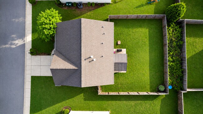 Building Photo - 27 Madeline Cir