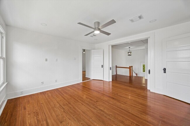 Building Photo - 1229 Heights Blvd