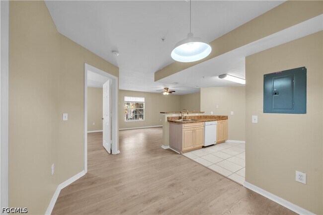 Building Photo - 1767 Four Mile Cove Pkwy