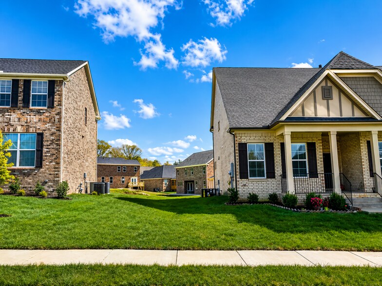 Building Photo - 3038 Oxford Dr