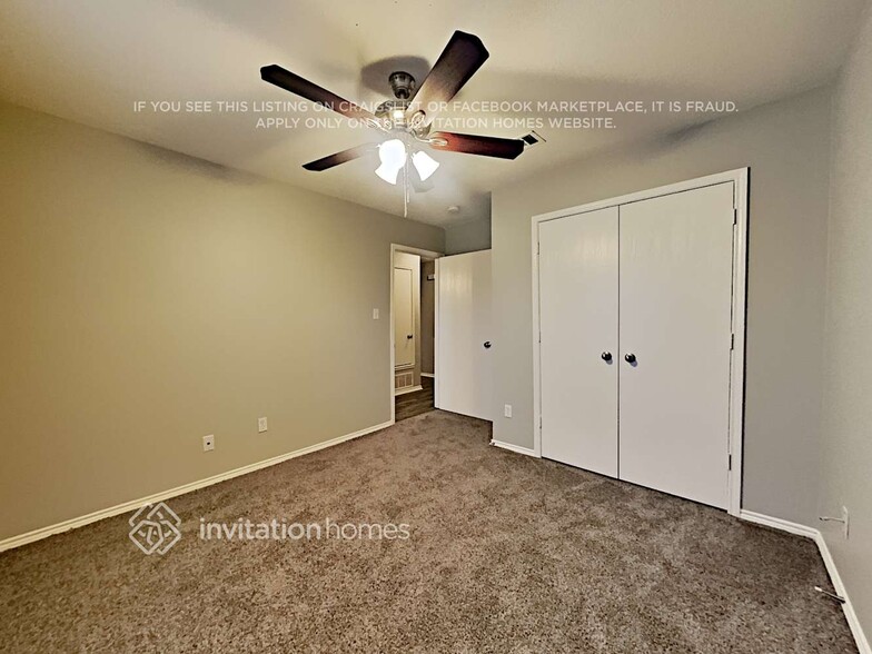 Building Photo - 3724 Periwinkle Dr