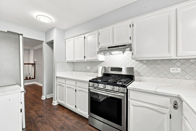 Building Photo - 981 West Ct