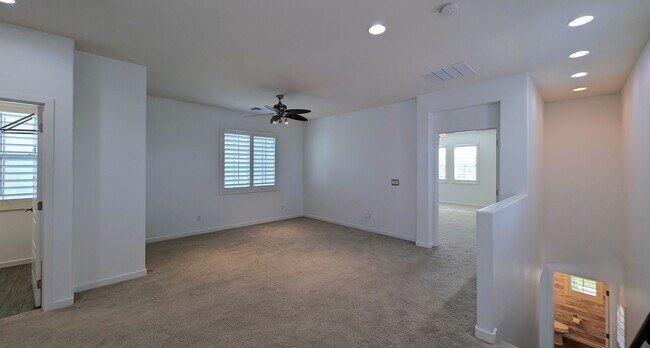 Building Photo - 3 Bedroom Home in the Mulberry Community Near S Signal Butte Rd and E Guadalupe Rd!