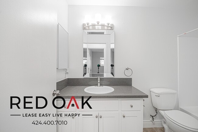 Building Photo - 706 McDonald Ave