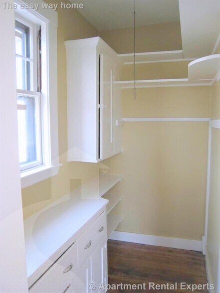 Building Photo - 172 Norfolk St