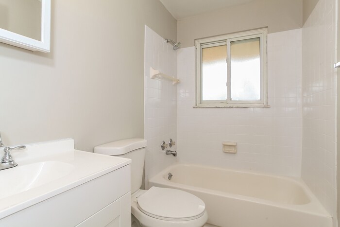 Building Photo - 3683 Ripplegrove Dr