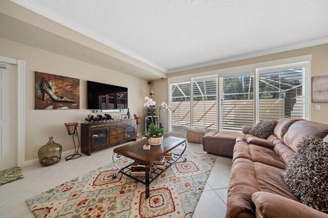Building Photo - 2117 Tigris Dr