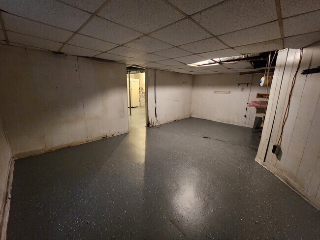 Building Photo - 210 Radcliffe St